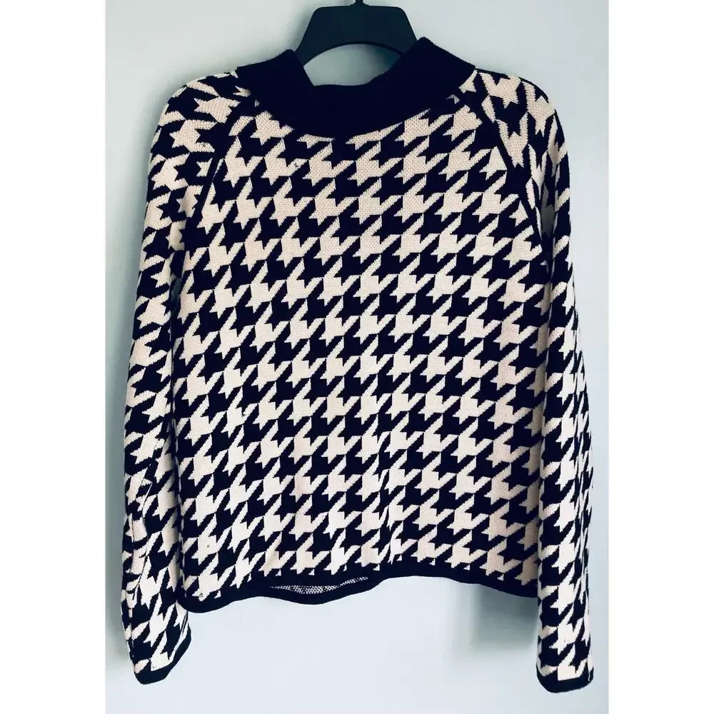 Worth New York 100% Wool Sweater Small Black and White